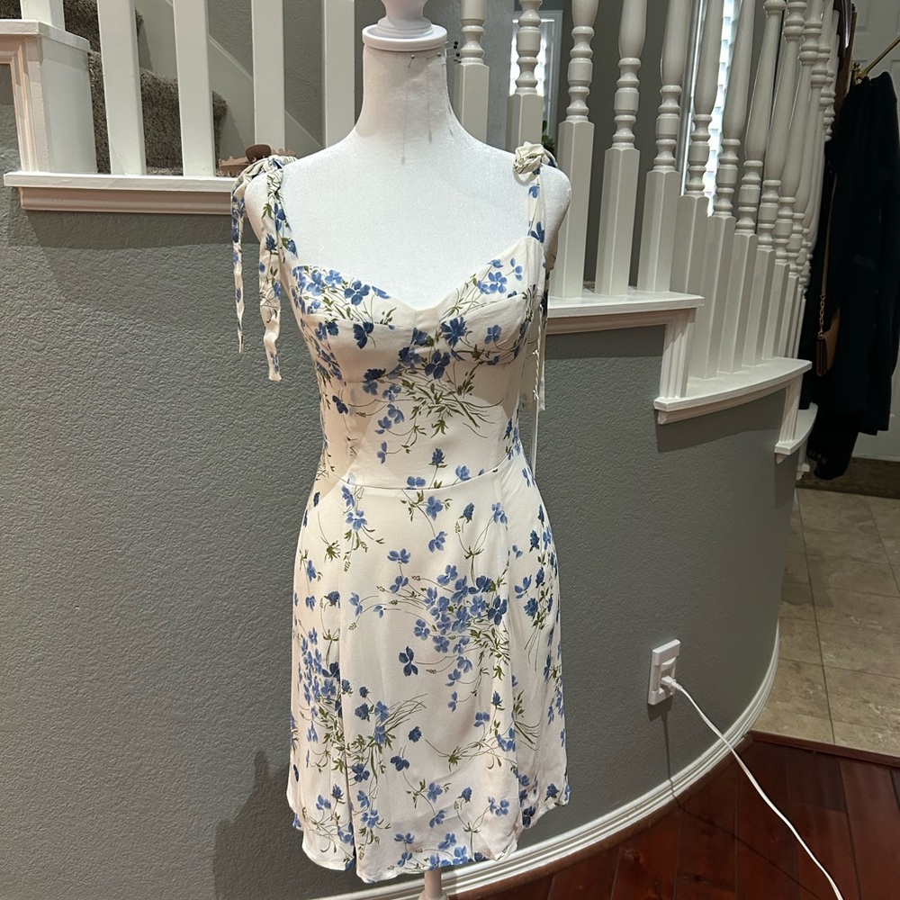 Reformation Niara size 4 dress. NWT